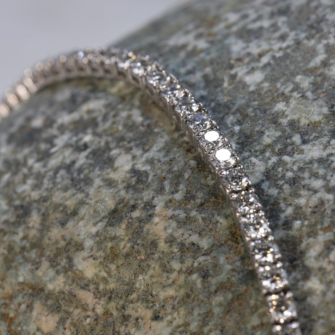 Lab Grown Diamond Tennis Bracelet in White Gold image 0