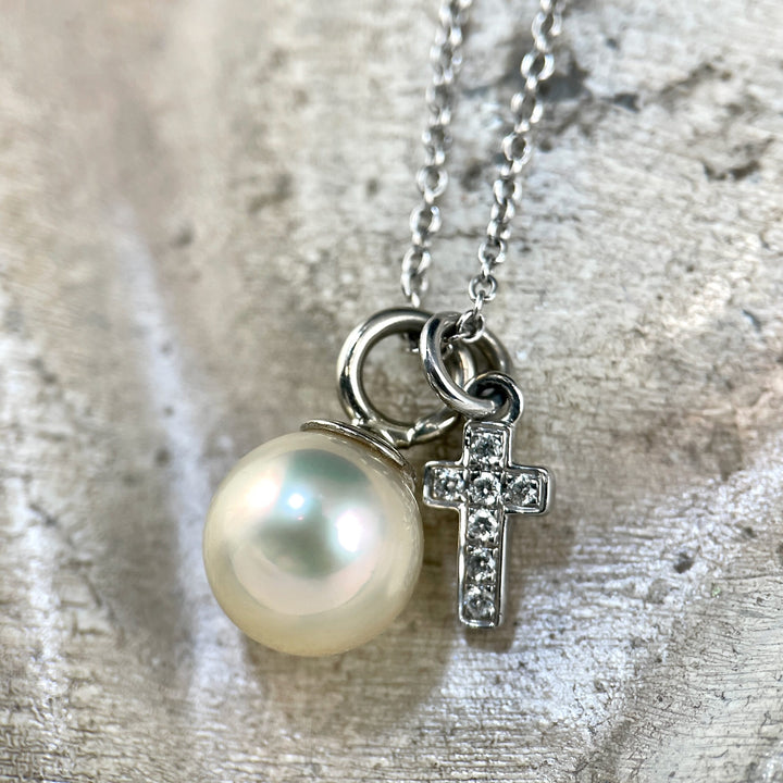 Pearl Necklace with Diamond Cross